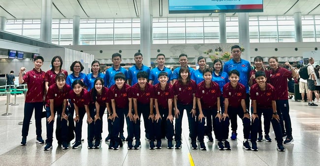 Futsal nữ Việt Nam lên đường "săn" vé dự World Cup từ sân chơi châu lục- Ảnh 1.