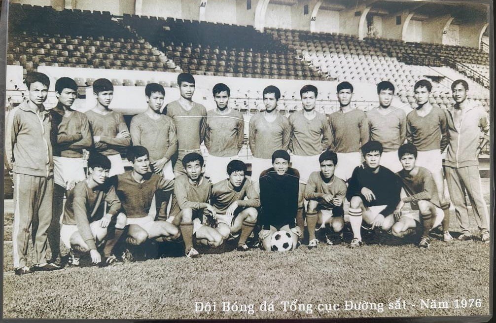 រឿង​មិន​ទាន់​ប្រាប់​អំពី​ការ​ប្រកួត​បង្រួបបង្រួម​ខាង​ជើង​-​ខាង​ត្បូង បន្ទាប់​ពី​ប្រទេស​ត្រូវ​បាន​បង្រួប​បង្រួម​គ្នា​វិញ រូបថត ៦