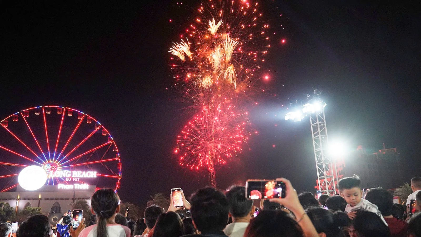 [Photo] Binh Thuan organizes many unique festivals on the occasion of April 30 and May 1 photo 9