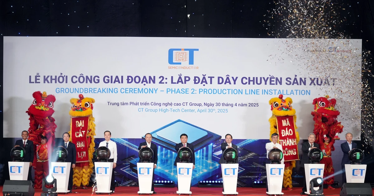 Groundbreaking ceremony for semiconductor chip factory with Vietnamese technology
