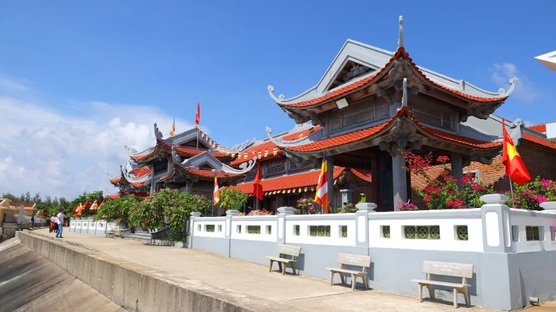 Khu vườn đặc biệt ở chùa Đá Tây A