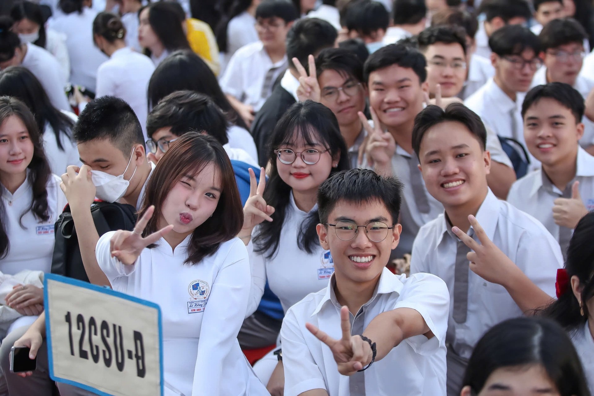 Giáo dục sau ngày thống nhất: Từ lớp học đêm đến huân chương lòng dân - 14
