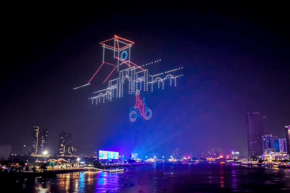 Ngừng biểu diễn 10.500 drone