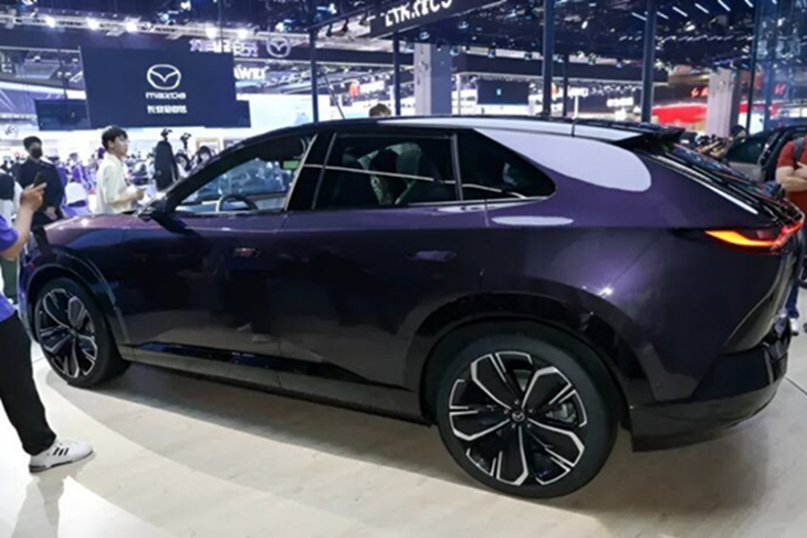 Mazda EZ-60 
