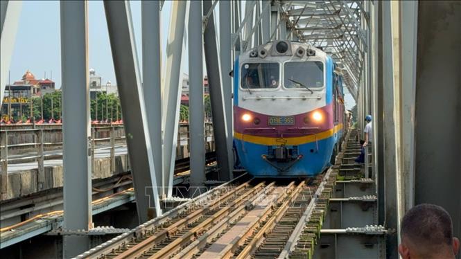 Thủ tướng chỉ đạo đẩy nhanh tiến độ dự án đường sắt Lào Cai - Hà Nội - Hải Phòng
