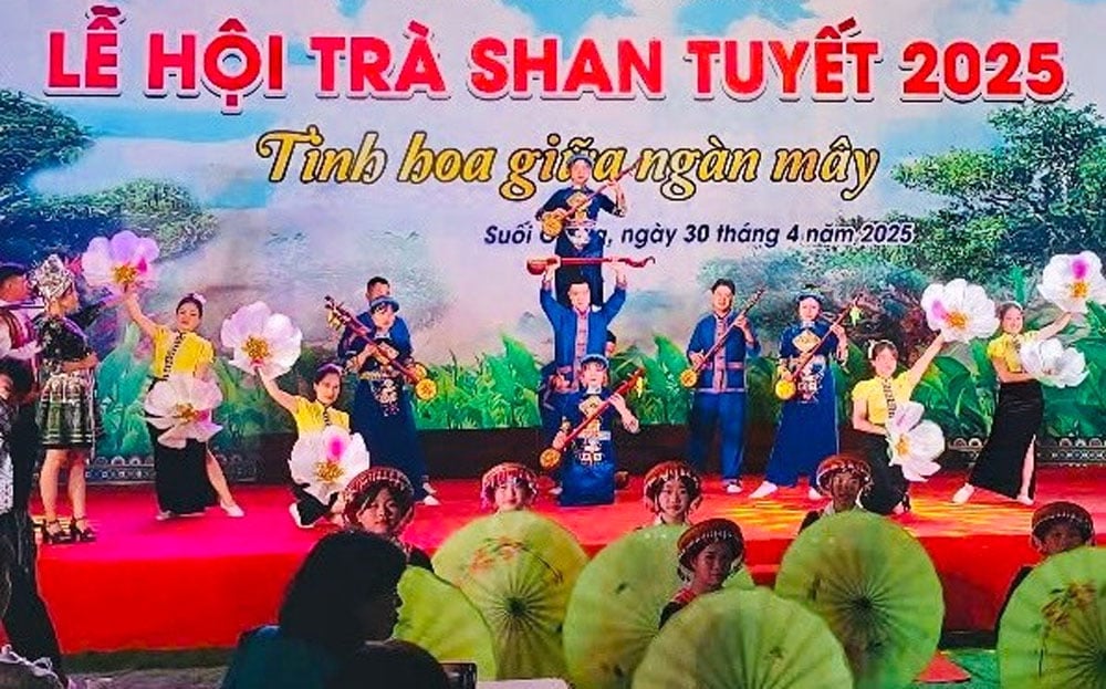 Suoi Giang បើកពិធីបុណ្យតែ Shan Tuyet ឆ្នាំ 2025 យ៉ាងសប្បាយរីករាយ