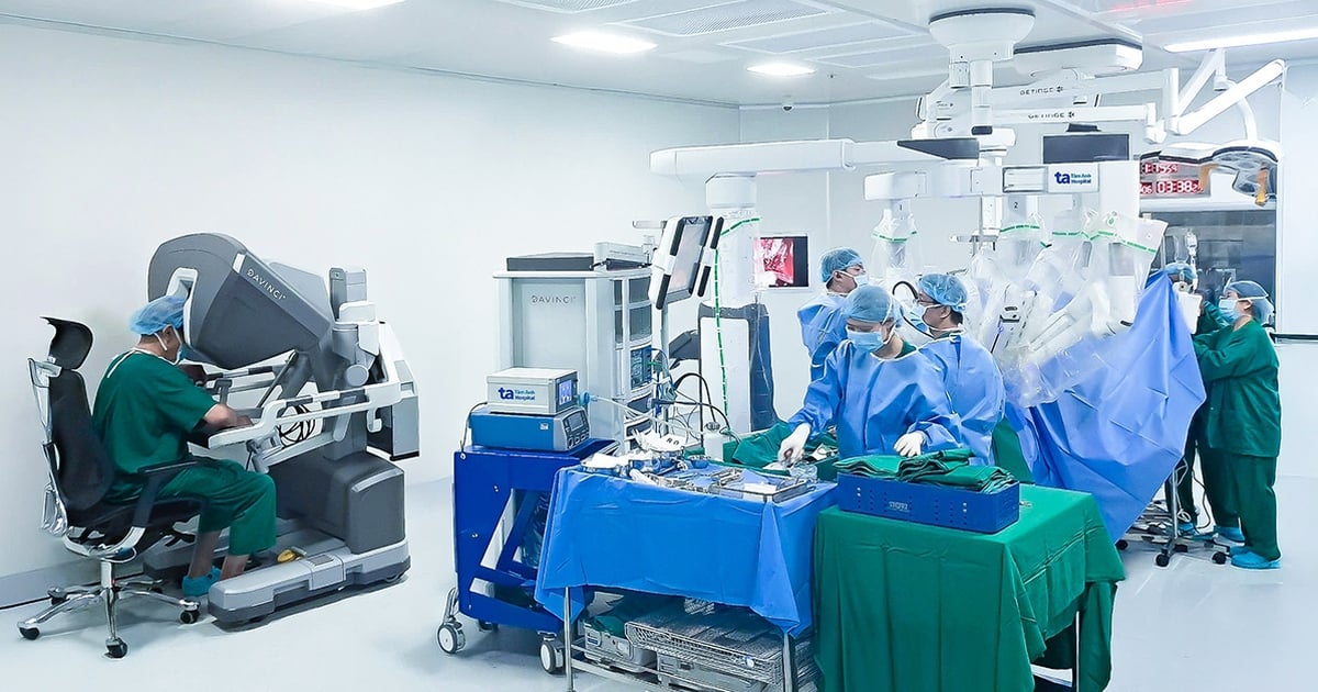 'Super Robot' គាំទ្រការវះកាត់ស្មុគស្មាញជាង 120 ដែលមាននៅក្នុងទីក្រុងហូជីមិញ