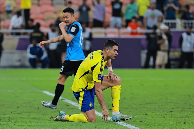 Ronaldo sắp mất bản hợp đồng ‘cực khủng’ 200 triệu euro: Vì hành động gây sốc - Ảnh 2.