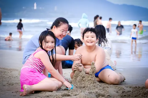 Thời tiết hôm nay 01/5: Bắc Bộ mưa to, gió giật mạnh, Nam Bộ chiều mưa rào