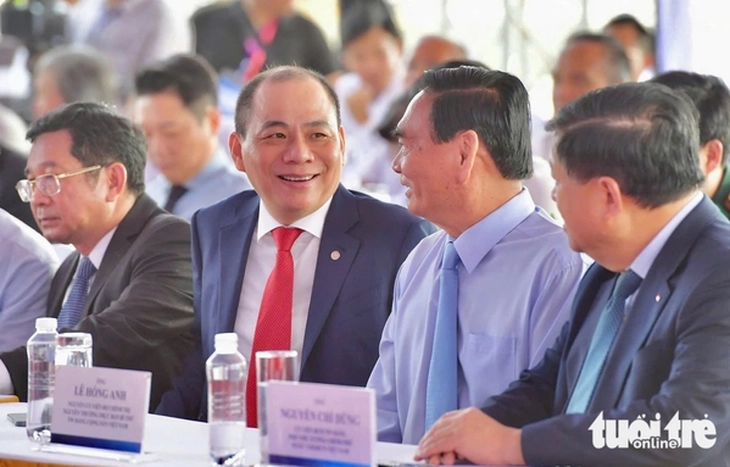 Phạm Nhật Vượng - Ảnh 1.