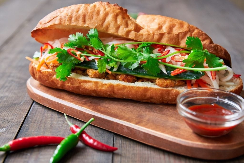 Loạt món ngon đặc sản phải thử khi tới Hà Nội dịp nghỉ lễ 30/4 -1/5- Ảnh 5.