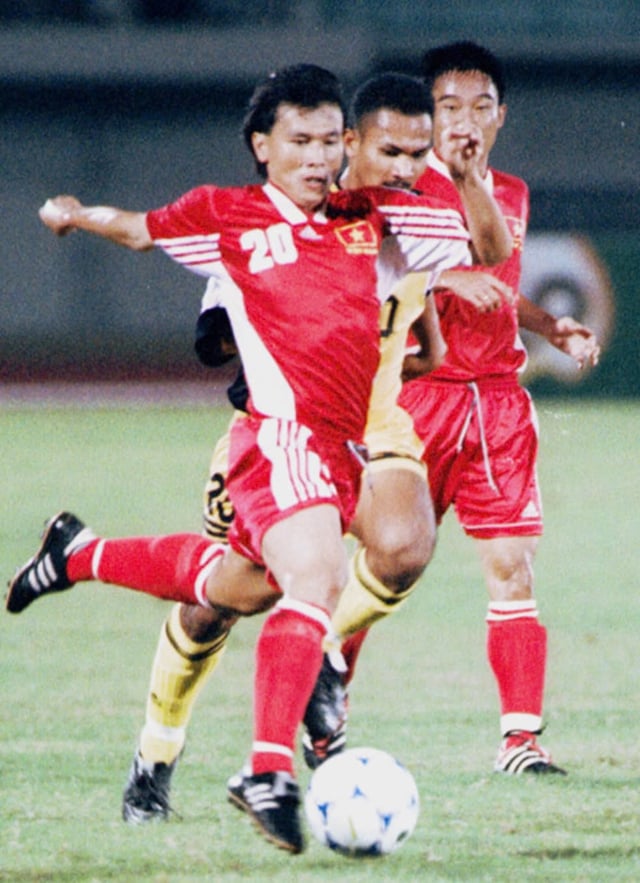 Trần Công Minh: Cơn lốc biên phải- Ảnh 2.