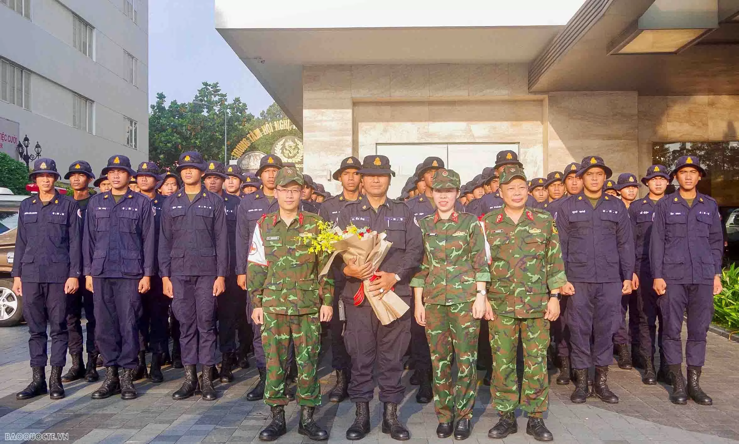 Việt Nam tiễn các đoàn Quân đội Trung Quốc, Lào, Campuchia về nước Việt Nam tiễn các đoàn Quân đội Trung Quốc, Lào, Campuchia hoàn thành nhiệm vụ diễu binh về nước