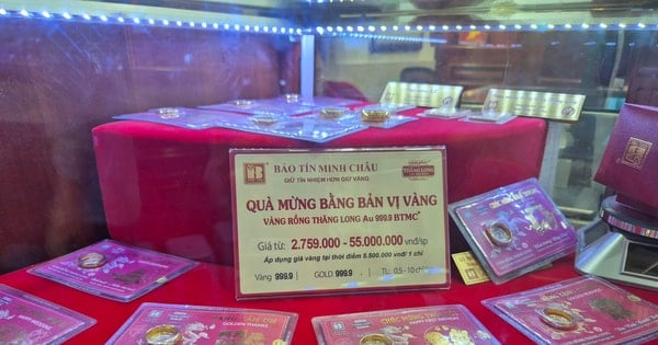Giá vàng giảm 700.000 đồng/lượng trong sáng nay