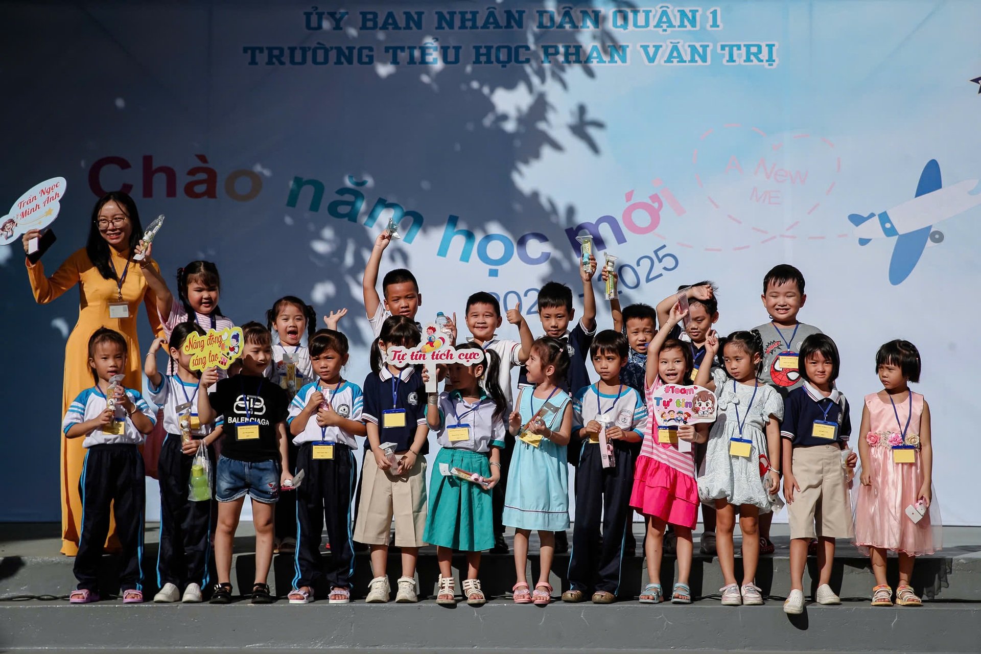 Giáo dục sau ngày thống nhất: Từ lớp học đêm đến huân chương lòng dân - 13