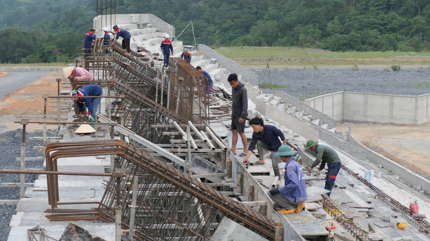 [Photo] Ha Giang : De nombreux projets clés en construction pendant la période des fêtes photo 7