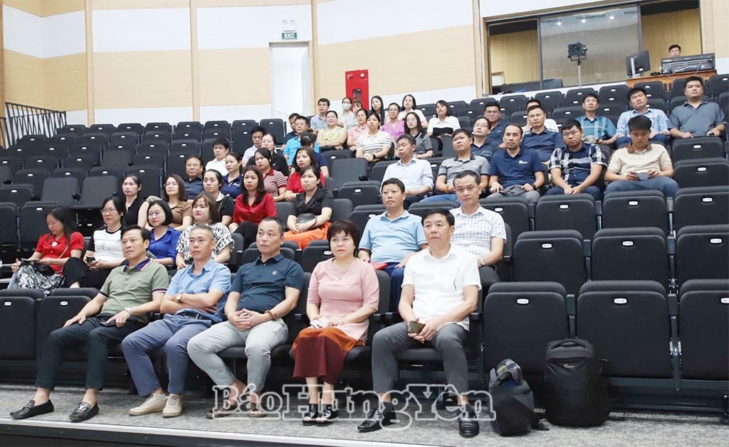 Quang cảnh buổi tập huấn