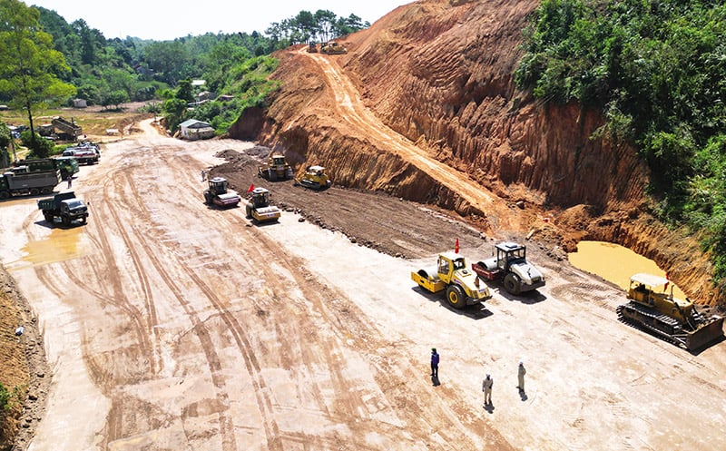 Thủ tướng yêu cầu đẩy nhanh phân bổ, giải ngân vốn đầu tư công 2025