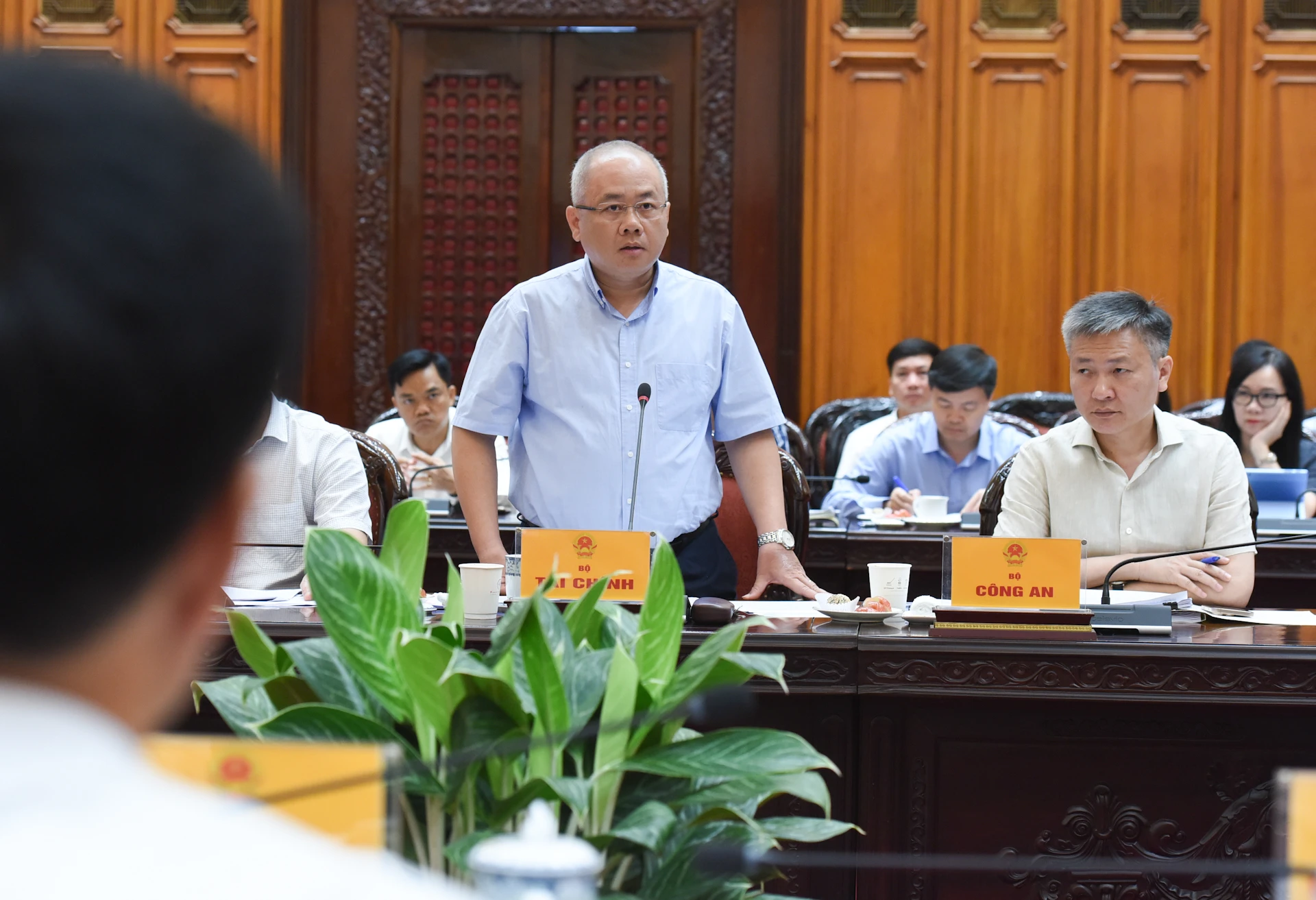 [Ảnh] Thủ tướng Phạm Minh Chính chủ trì họp Thường trực Chính phủ về dự án sân bay Gia Bình ảnh 8