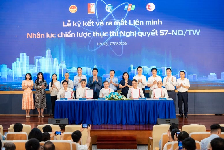 FPT công bố bổ sung chương trình đào tạo lực lượng dự bị thực thi Nghị quyết 57/NQ-TW - Ảnh 2.