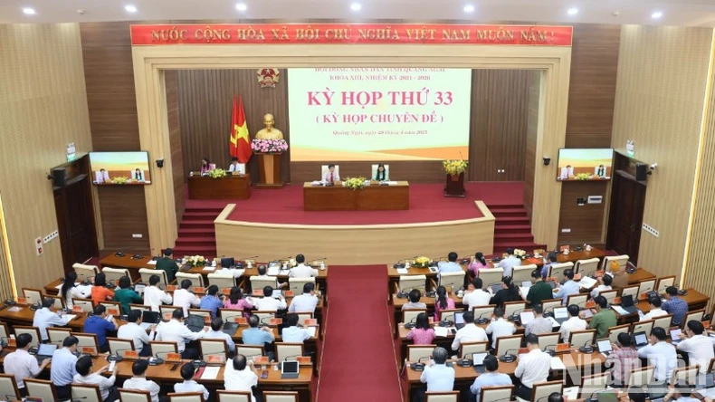Quảng Ngãi thông qua chủ trương sắp xếp đơn vị hành chính cấp xã, cấp tỉnh ảnh 2