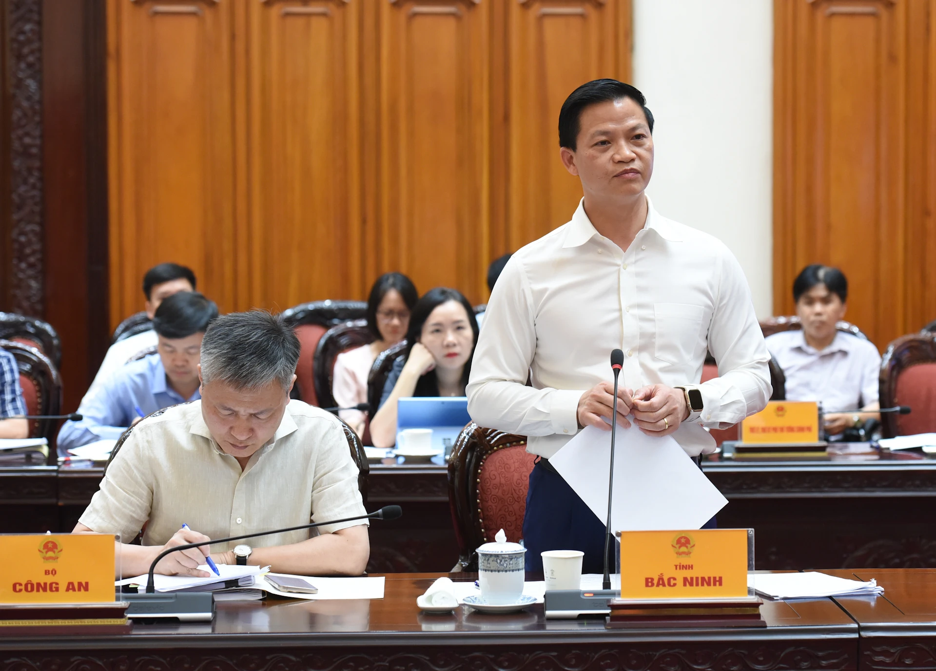 [Ảnh] Thủ tướng Phạm Minh Chính chủ trì họp Thường trực Chính phủ về dự án sân bay Gia Bình ảnh 5