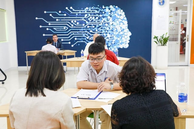 Chàng trai Asian School đạt học bổng 100.000 CAD trường top đầu Canada - Ảnh 2.