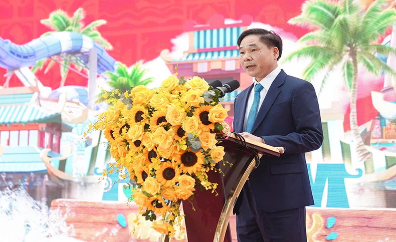 Phó Thủ tướng Chính phủ Mai Văn Chính dự Lễ khai trương Công viên nước Sun World Hà Nam ảnh 2