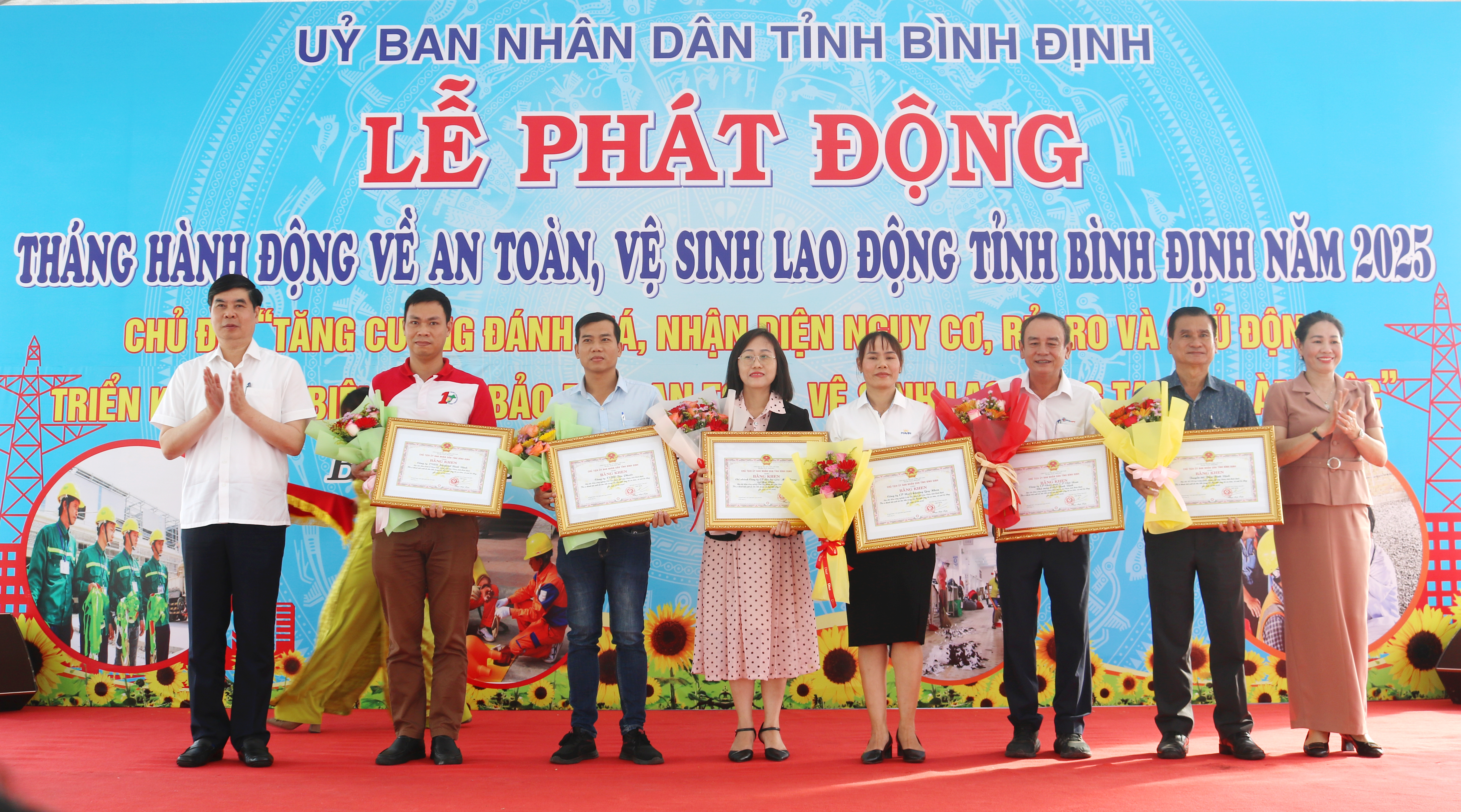 Launching ceremony of the Month of action on occupational safety and hygiene in Binh Dinh province in 2025