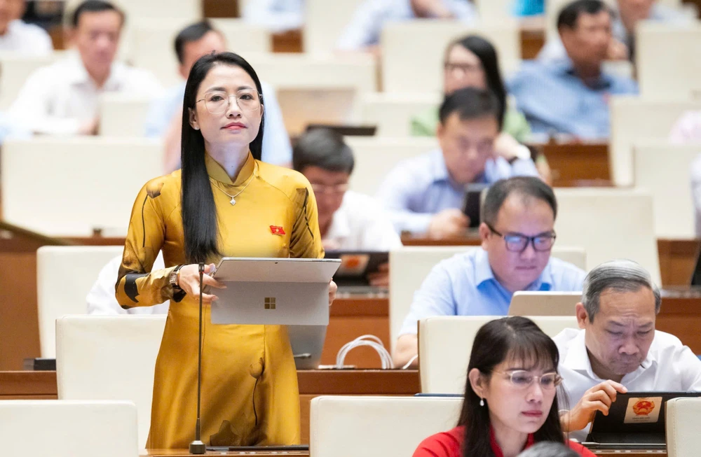 代表者 Tran Khanh Thu (タイ ビン).jpg