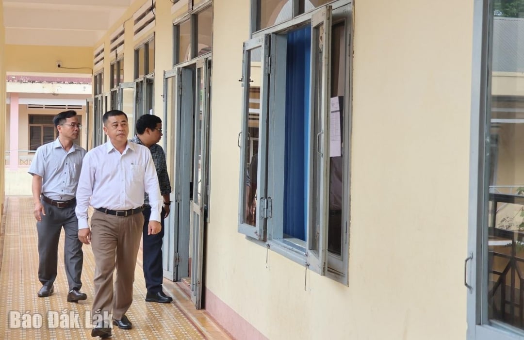 Lãnh đạo Phòng Giáo dục