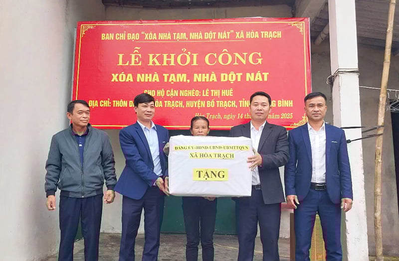 Xã Hòa Trạch nỗ lực xóa nhà tạm, nhà dột nát cho bà con trên địa bàn.