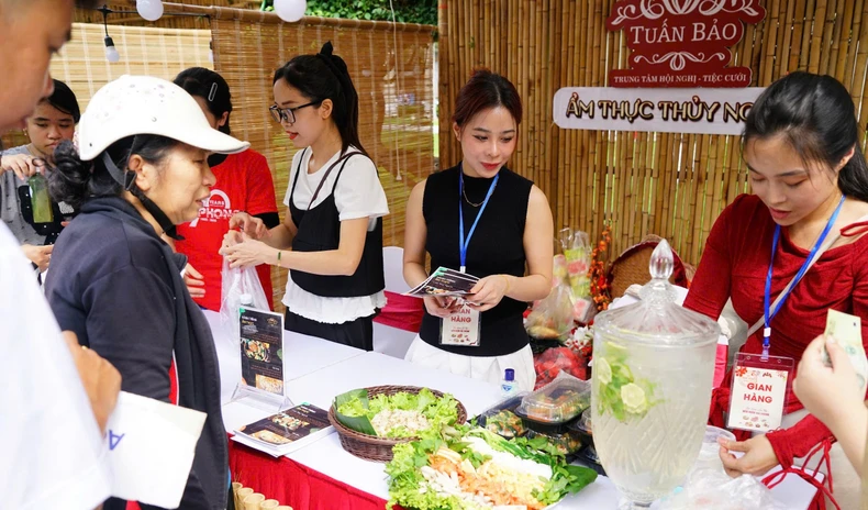 Foodtour Hải Phòng từ trào lưu giới trẻ đến sản phẩm du lịch đặc sắc ảnh 3