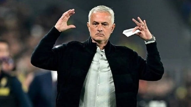 Jose Mourinho lại gây sốc với tuyên bố 'tung đồng xu để chọn đội hình' ảnh 1