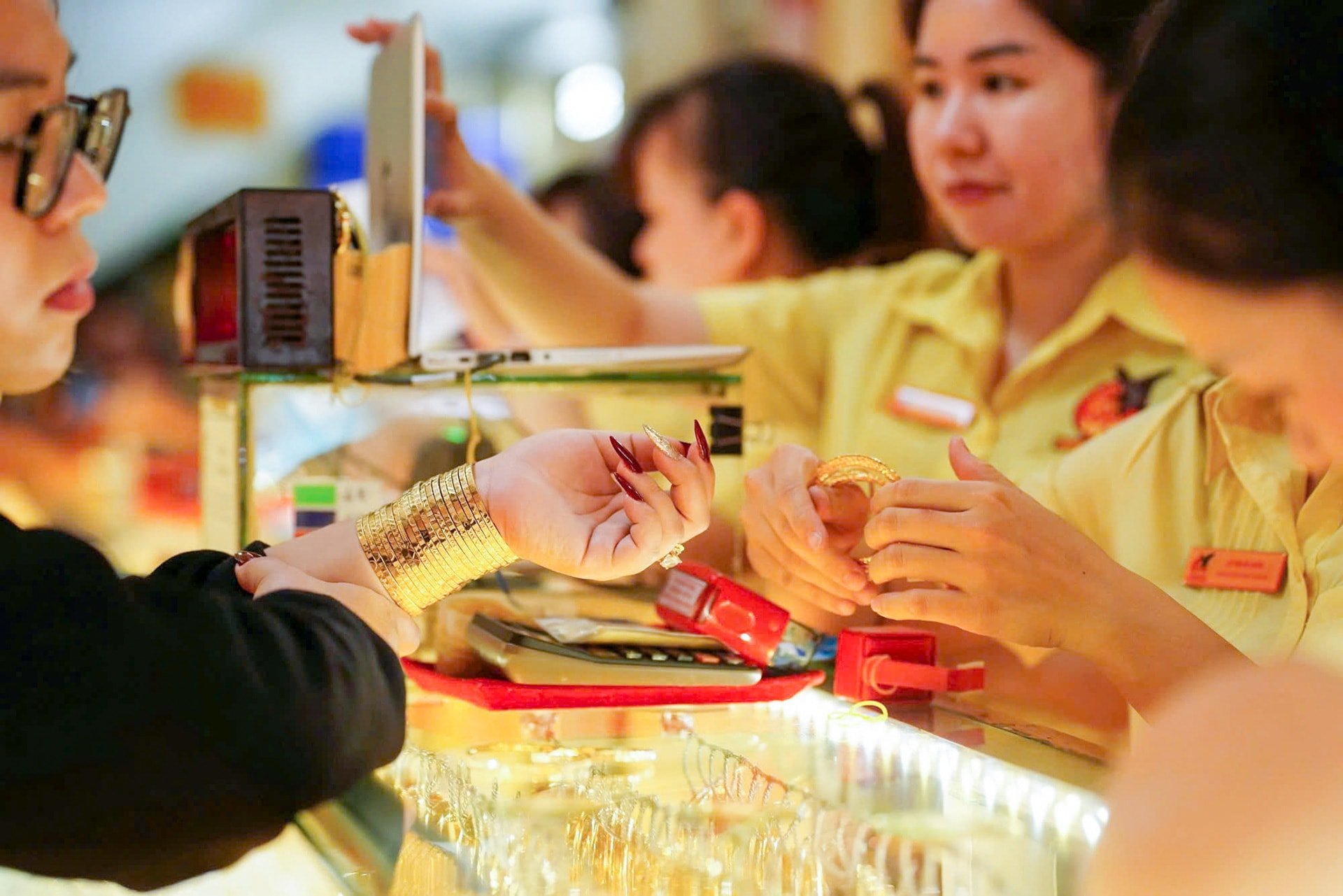 Dự báo giá vàng hàng tuần: Nhà đầu tư chờ đợi tin tức thương mại Mỹ-Trung và dữ liệu lạm phát Mỹ