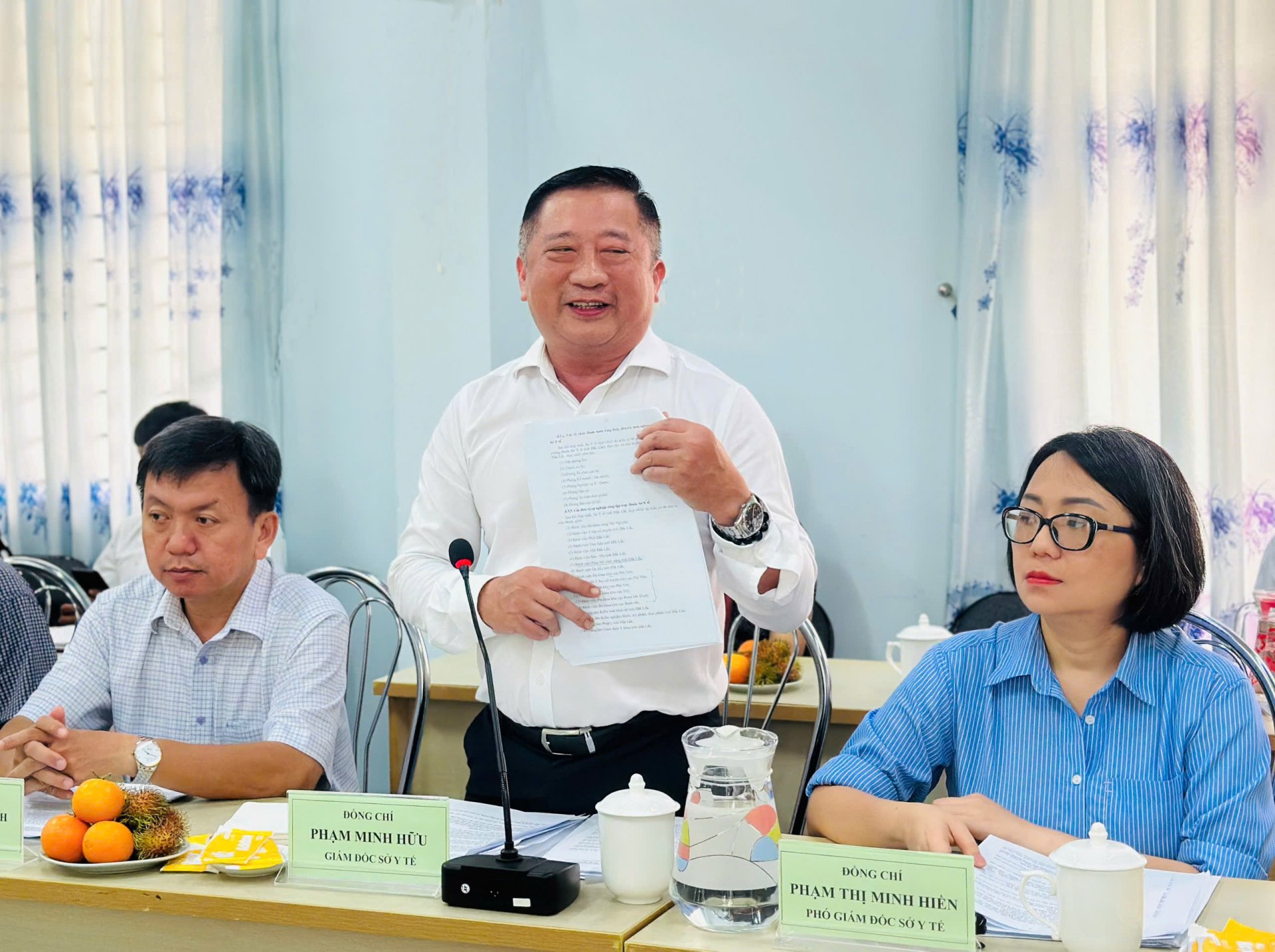 Giám đốc Sở Y tế tỉnh Phú Yên Phạm Minh Hữu phát biểu. Ảnh: YÊN LAN