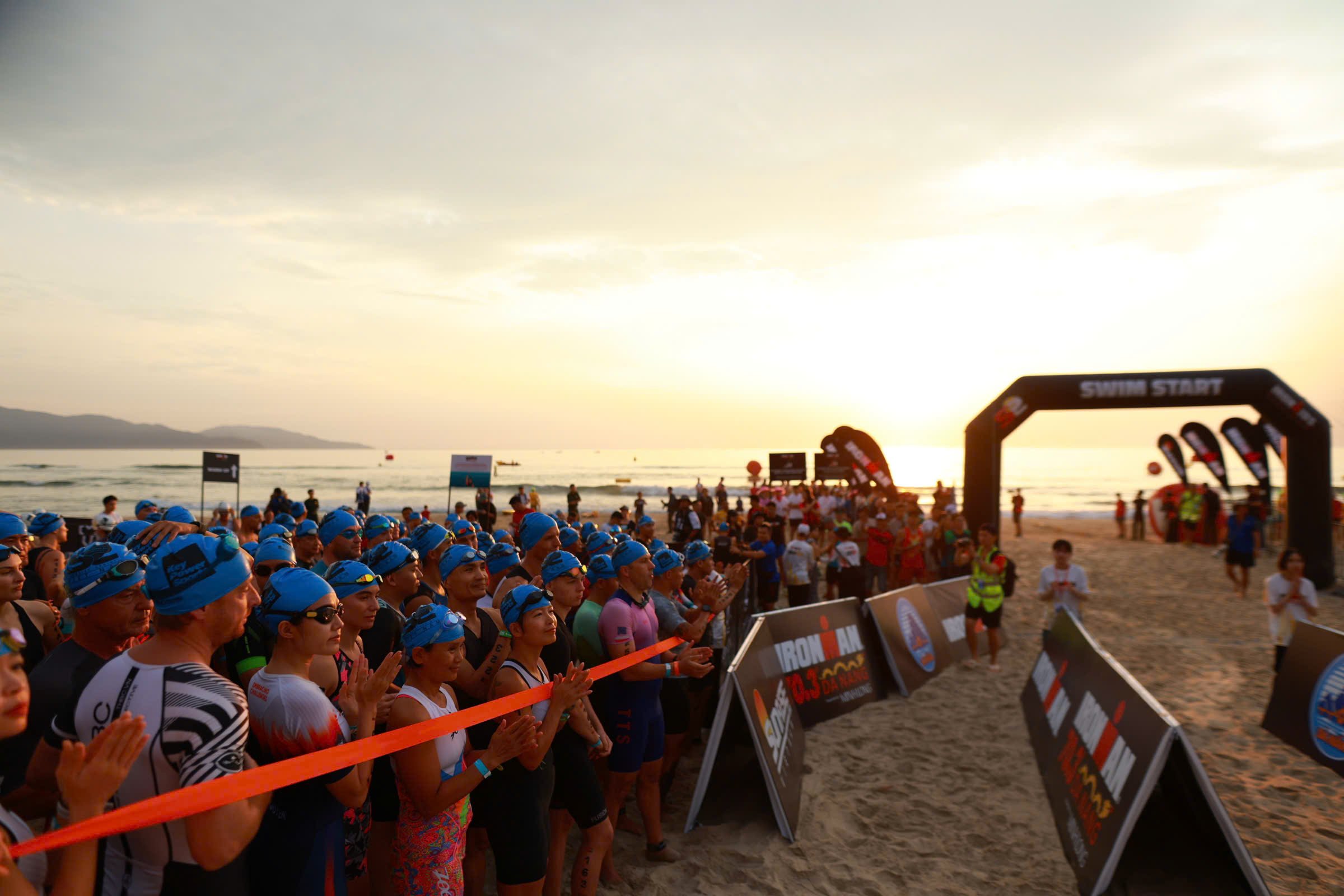 IRONKIDS Đà Nẵng 2025: Những 'người thép nhí' tỏa sáng trên đường đua mùa hè- Ảnh 1.