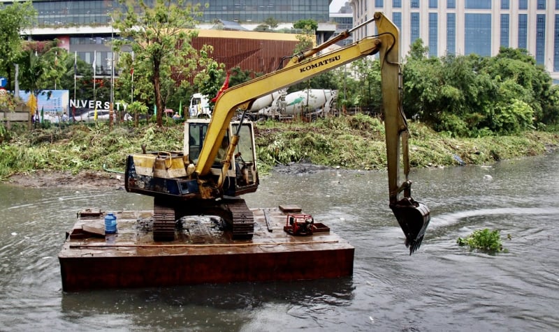 Người dân dọc rạch Xuyên Tâm phấn khởi thoát cảnh hơn 20 năm sống trong ô nhiễm -1