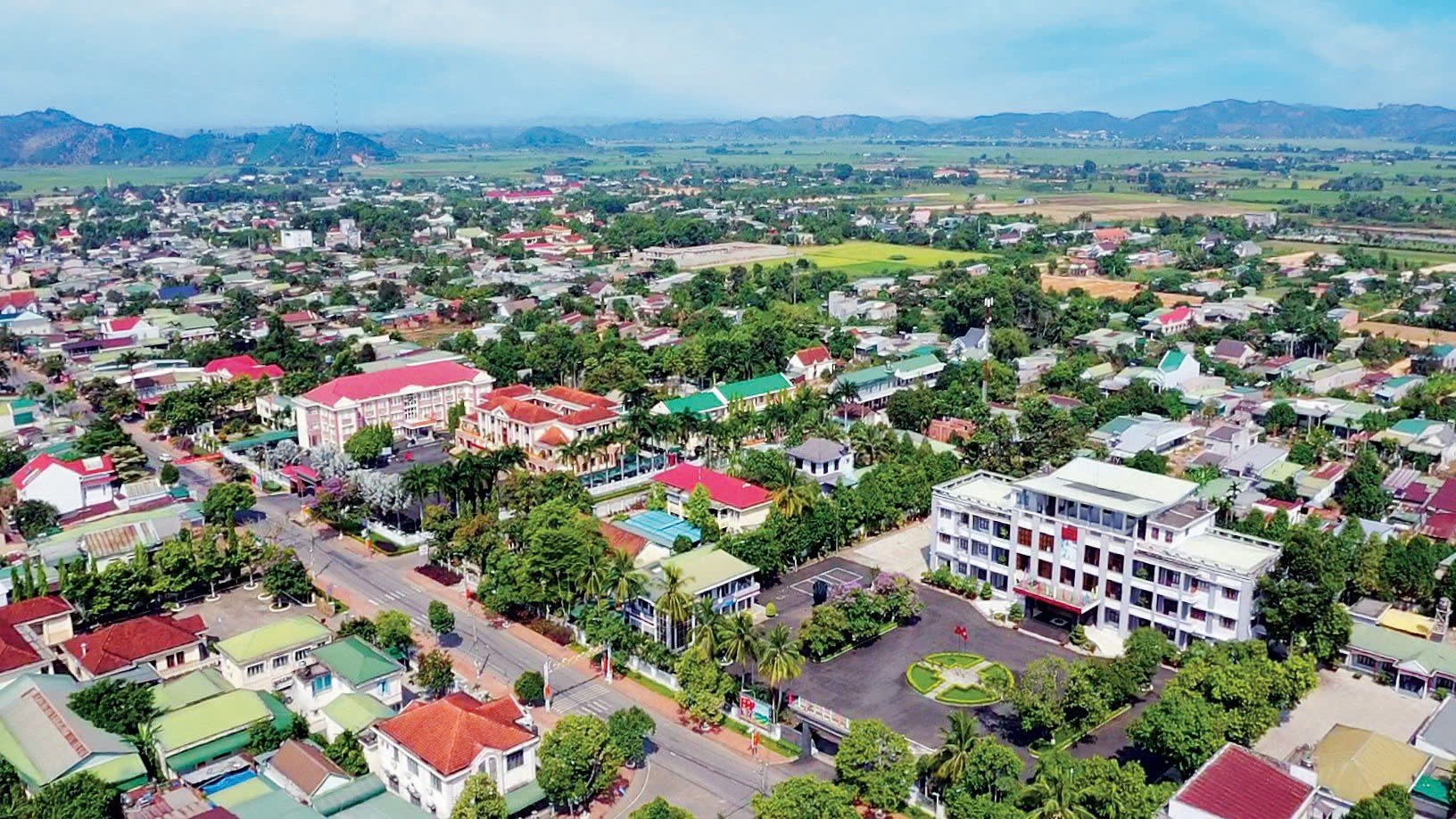Rừng núi hoang vu xưa nay là vùng quê trù phú