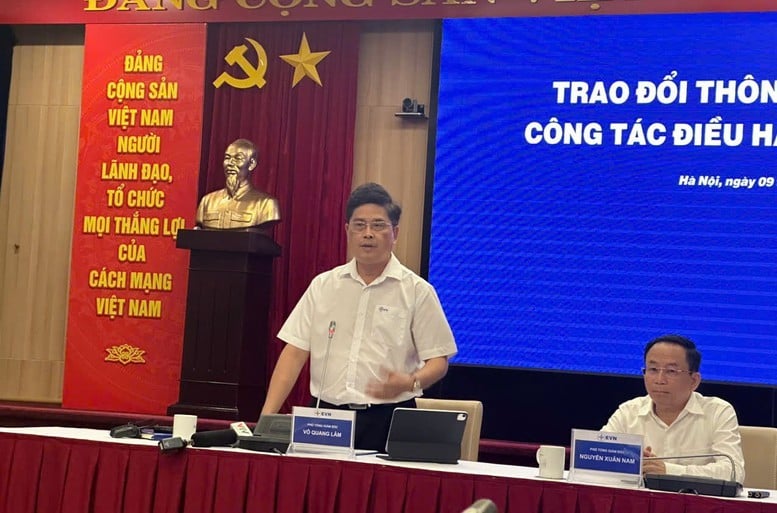 Ông Võ Quang Lâm, Phó Tổng Giám đốc EVN thông tin tại họp báo - Ảnh: VGP/Vũ Phong