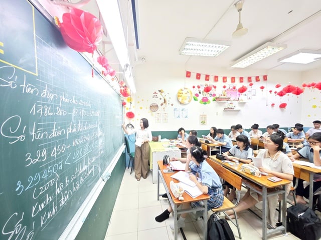 Miễn học phí 2 buổi/ngày: Đề xuất giải pháp thực hiện - Ảnh 1.
