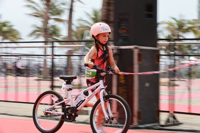 IRONKIDS Đà Nẵng 2025: Những 'người thép nhí' tỏa sáng trên đường đua mùa hè- Ảnh 15.