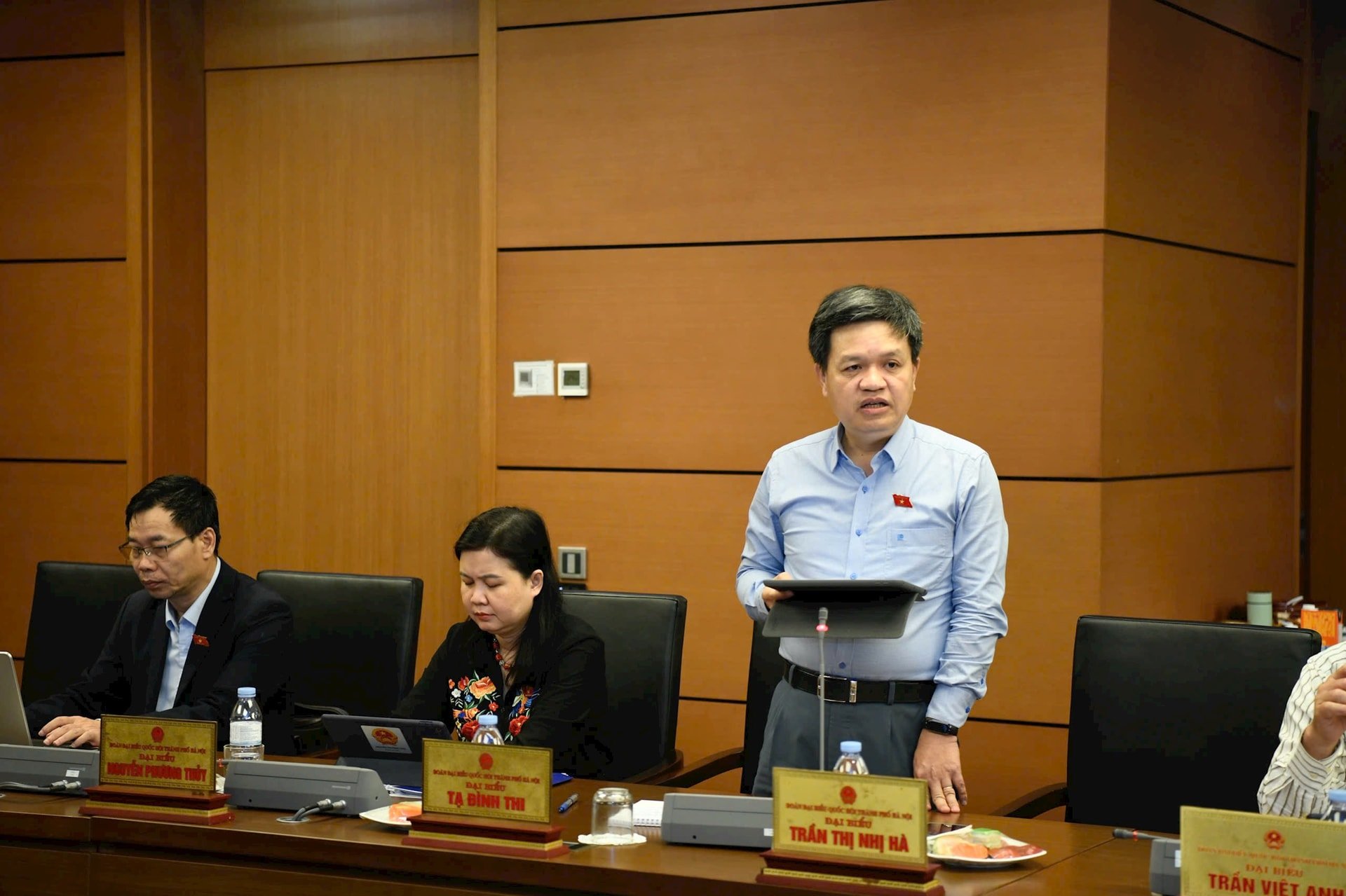 dinh-thi.jpg