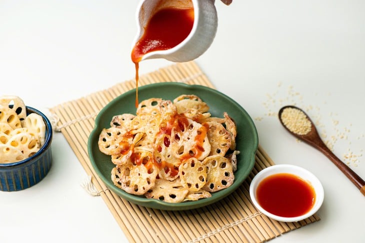 Làm món đậu hũ xốt mắc khén Lai Châu, củ sen Đồng Tháp chiên giòn cùng đầu bếp Thanh Thiện - Ảnh 1.