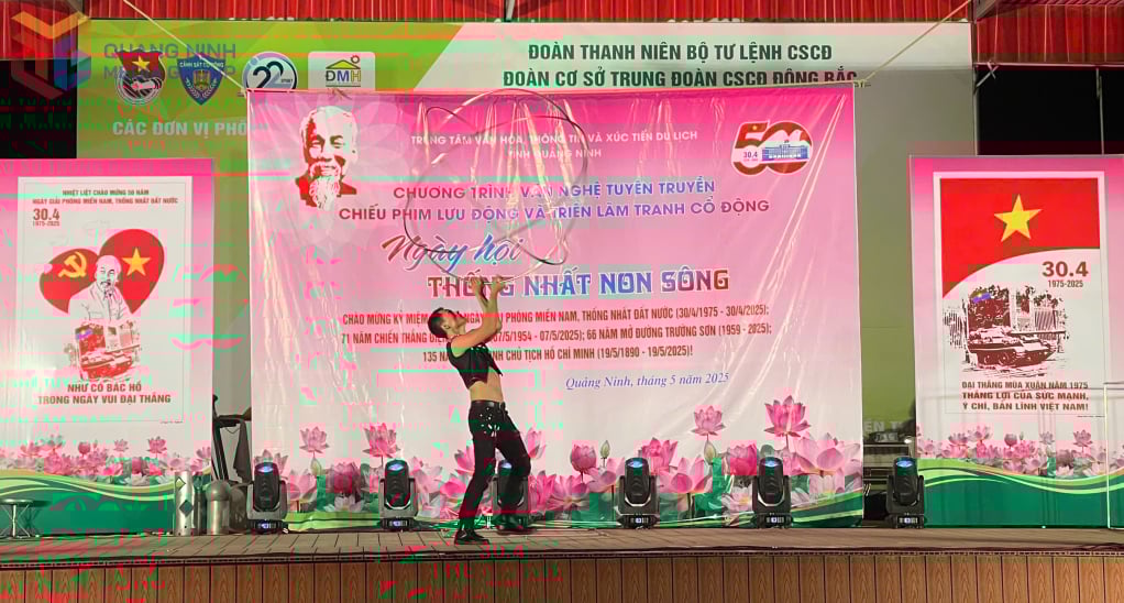  Nghệ sĩ đến từ Liên đoàn Xiếc Việt Nam biểu diễn phục vụ nhân dân.