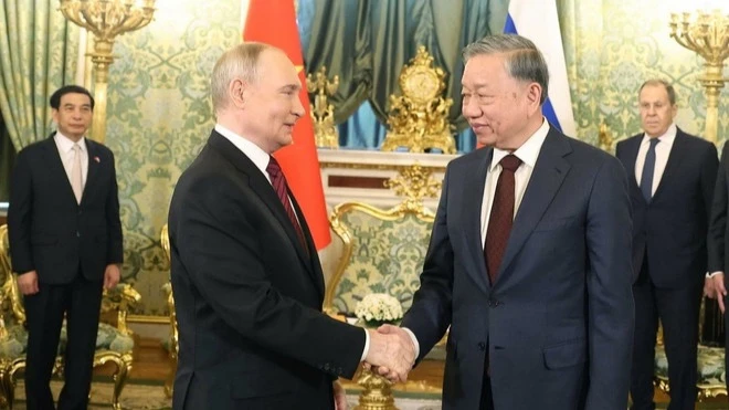 [Ảnh] Tổng Bí thư Tô Lâm hội đàm hẹp với Tổng thống Nga Vladimir Putin ảnh 1
