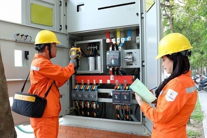 Giá điện tăng 4,8% từ hôm nay. (Ảnh: EVN).