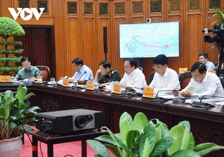 Các đại biểu tham dự.