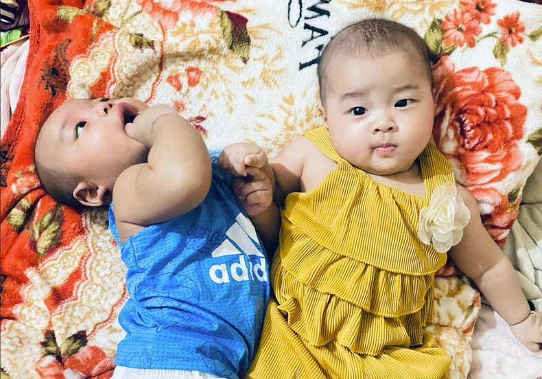 Hành trình "săn con" của vợ chồng trẻ người dân tộc thiểu số ảnh 1