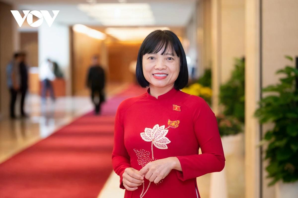 Đại biểu Nguyễn Thị Việt Nga (Đoàn Hải Dương).